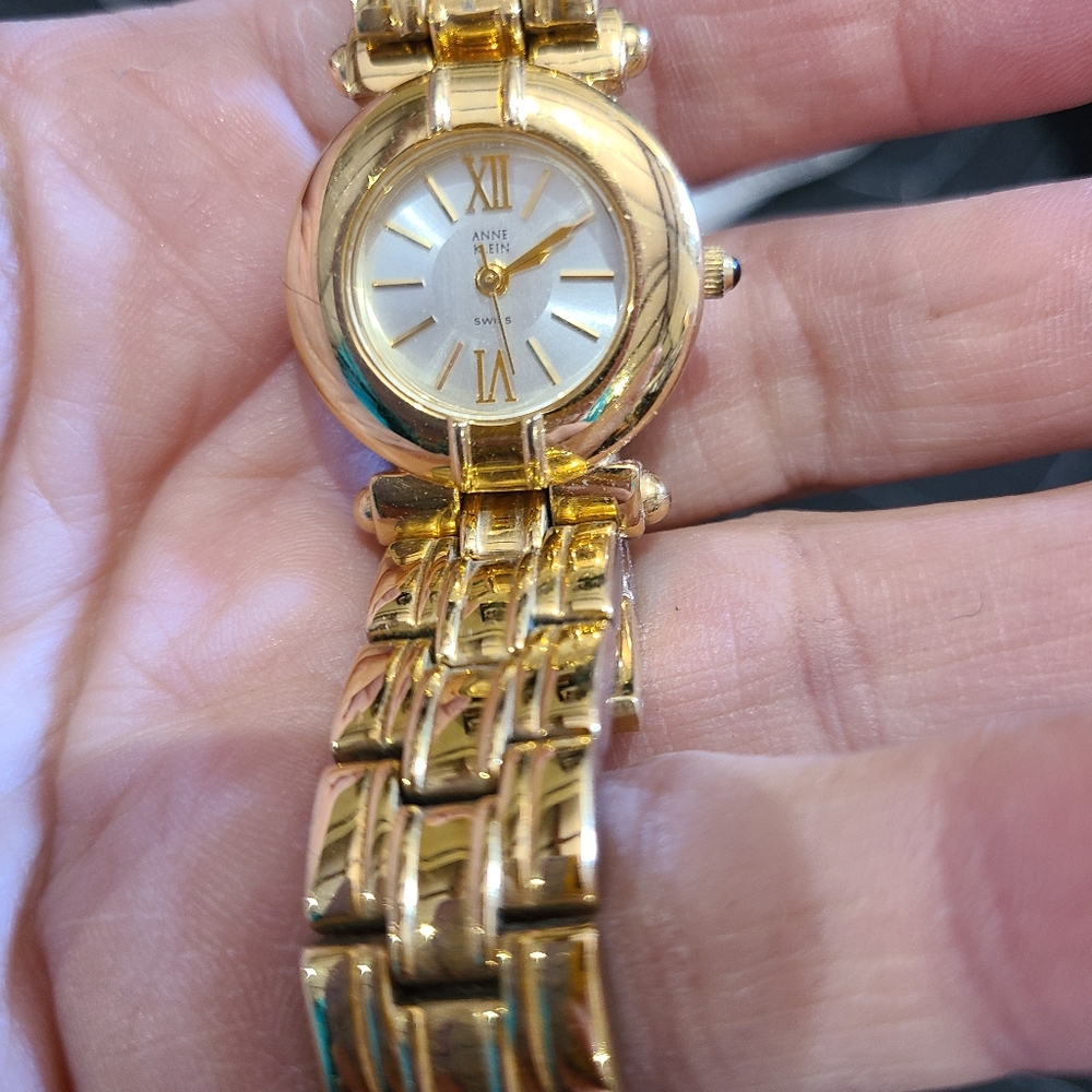 Anne Klein watch - Picture 7 of 8